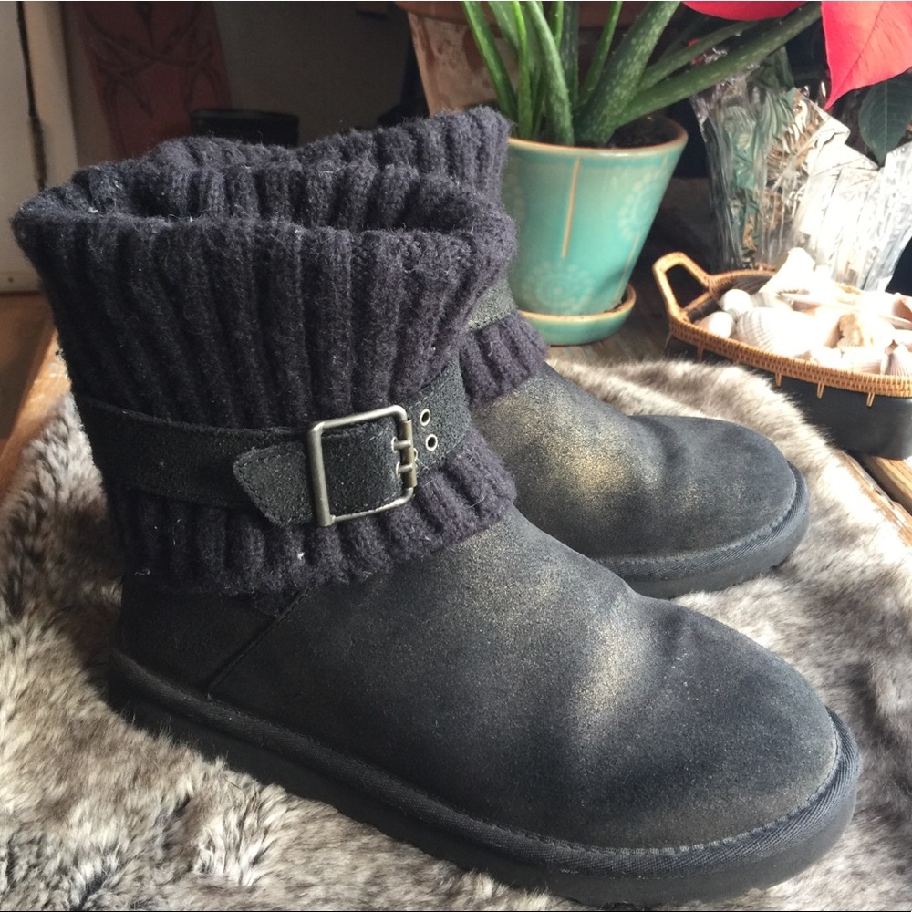 Cambridge Black Metallic Uggs
